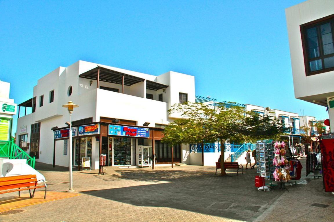 Apartamentos Puerto 1, 2 Y 3 Плая Бланка Екстериор снимка
